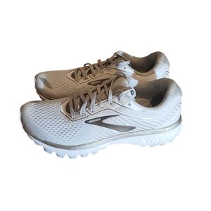 Brooks White Silver Ghost 12 Women 8.5